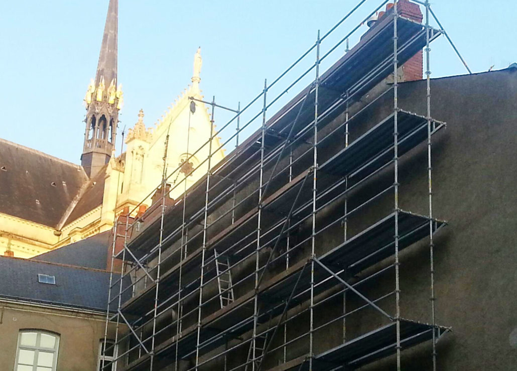 Échafaudage en cours 5 rue de la Clavurerie à Nantes